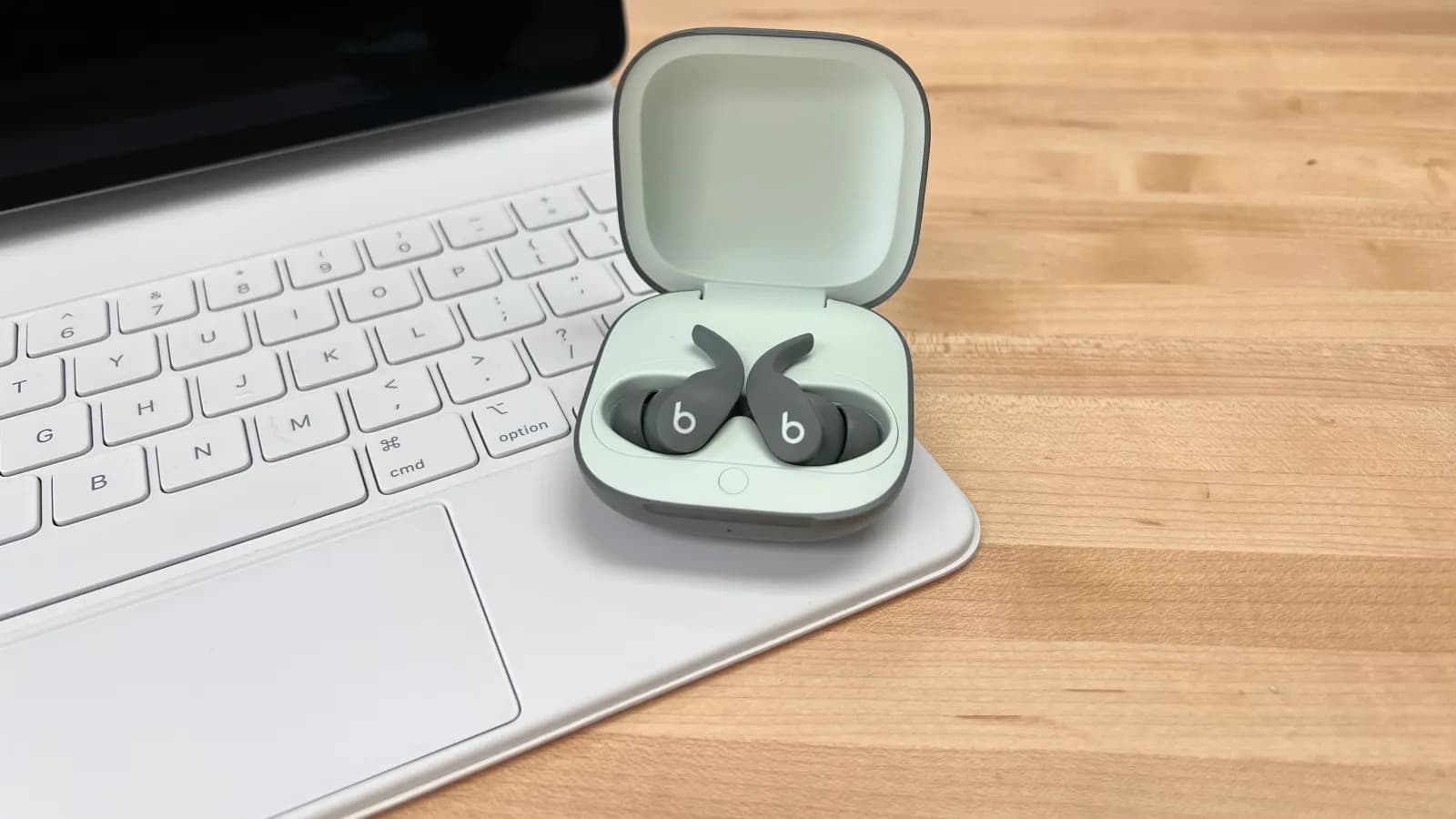 airpods pro vs beats fit pro