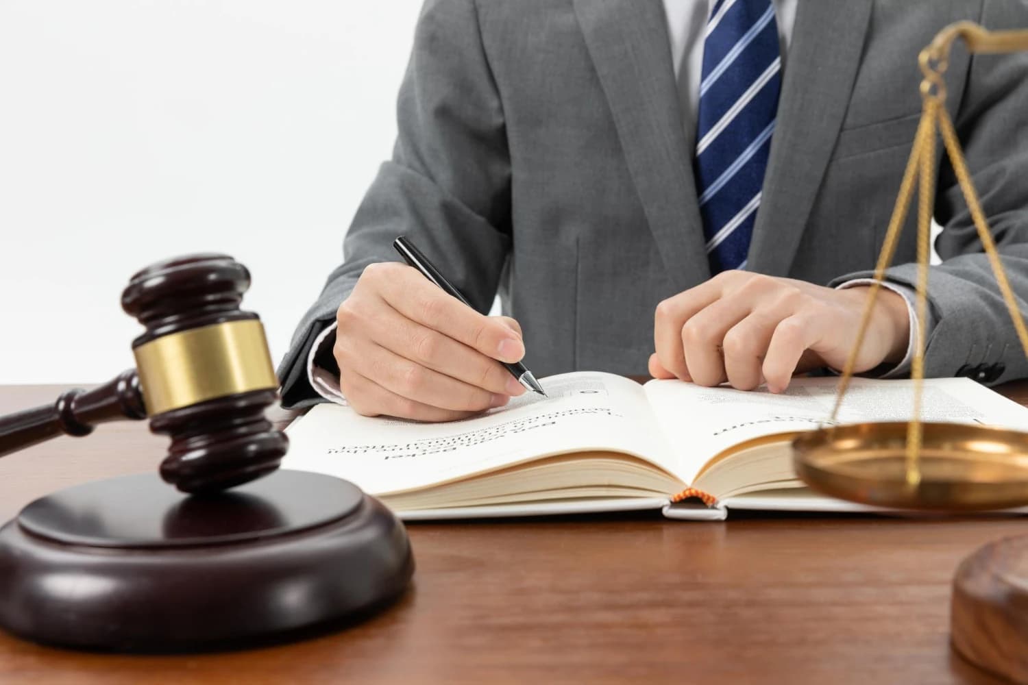 The Importance of a Miami Injury Lawyer in Personal Injury Cases