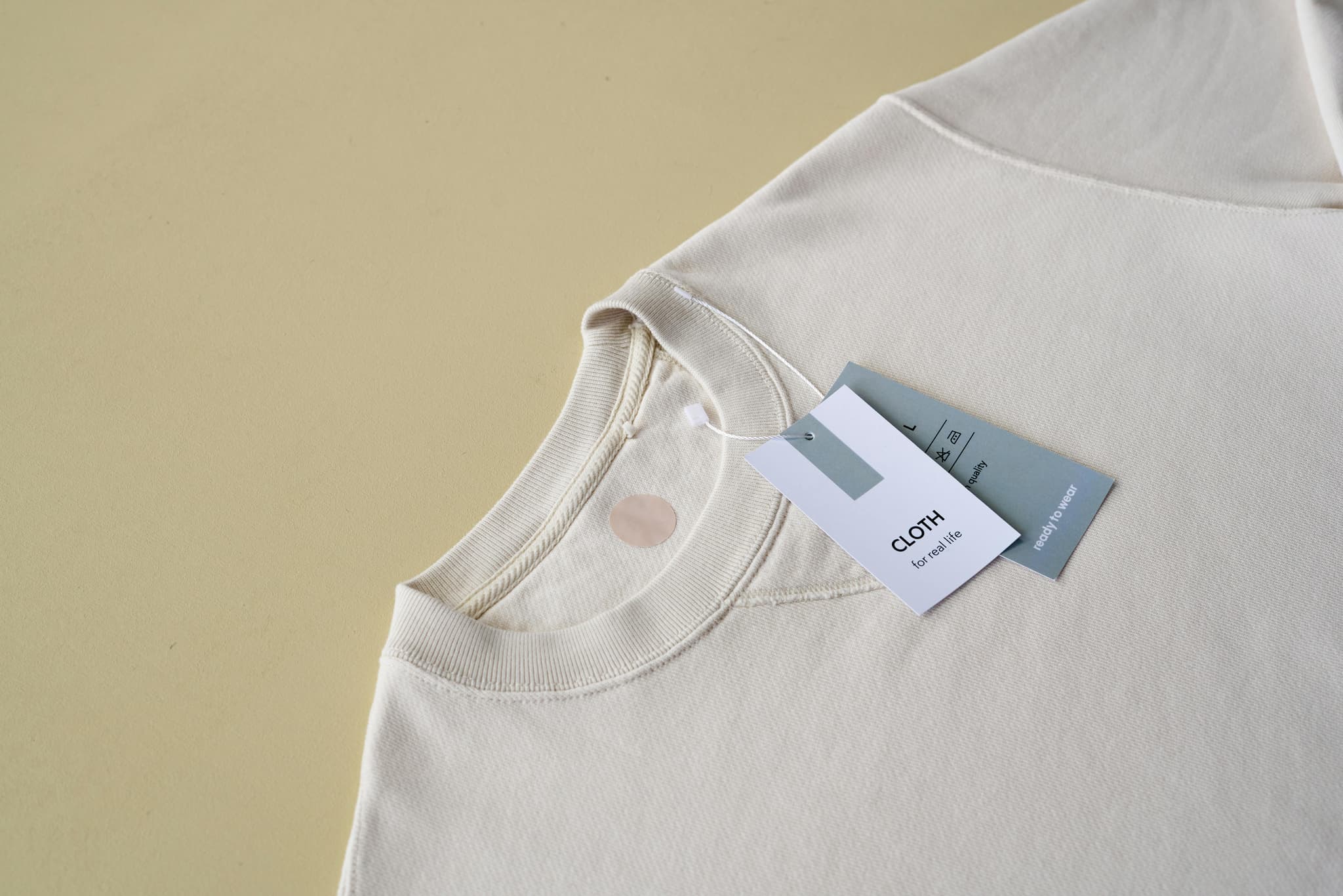 High-Quality Crew Neck Sweatshirt Fits for Men and Women