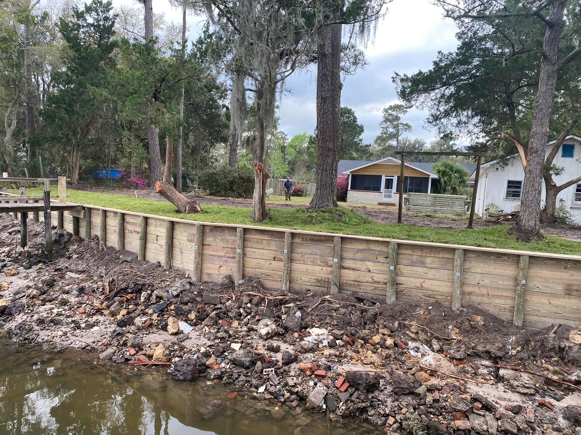 Professional Floating docks Solutions for Lakes, Rivers, and Bays