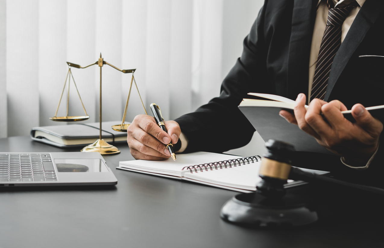 Criminal Defense Attorney in Dearborn Skilled at Negotiating and Litigating Criminal Cases