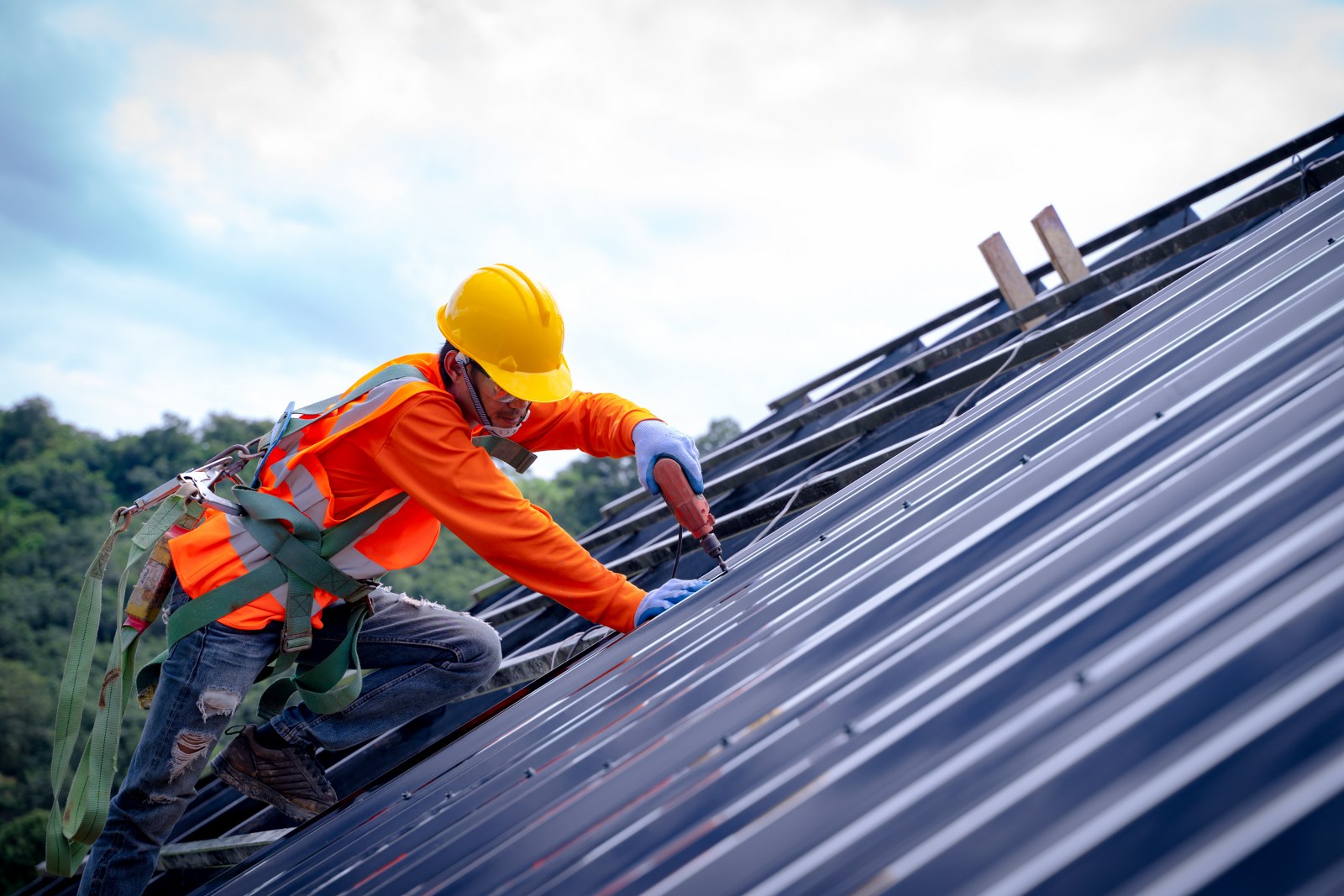 Reliable Roofing Company for Residential &amp; Commercial Roofing Needs