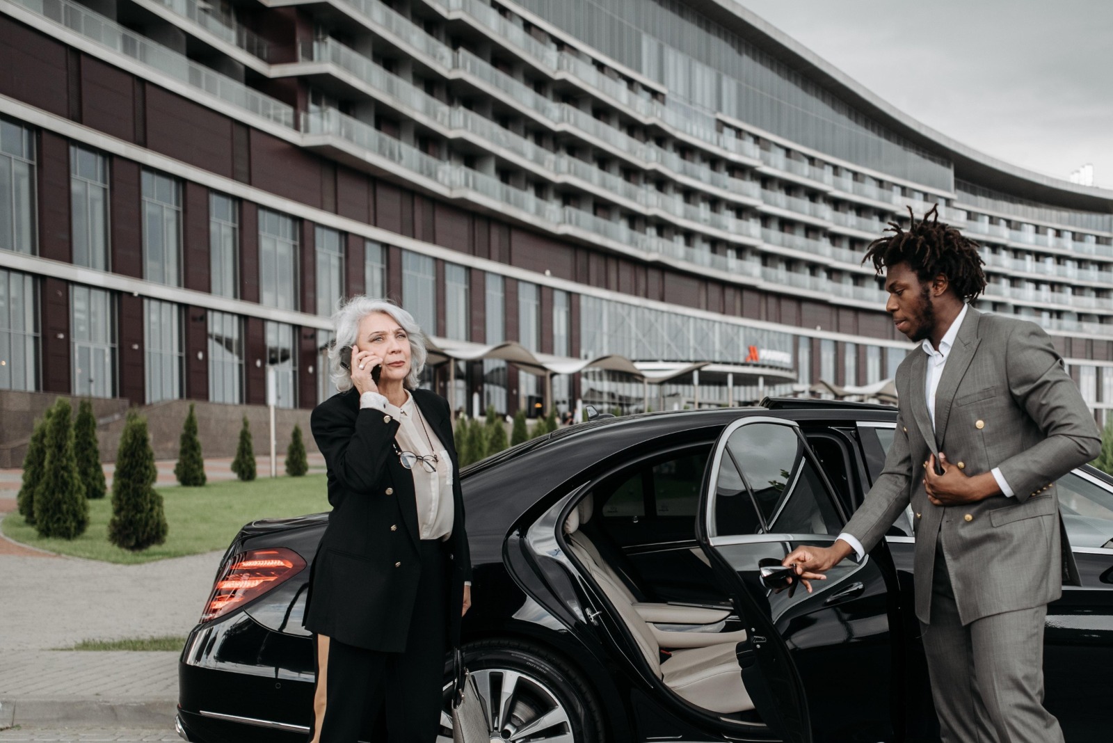 Business Travel Made Easy with Airport Limo Vancouver