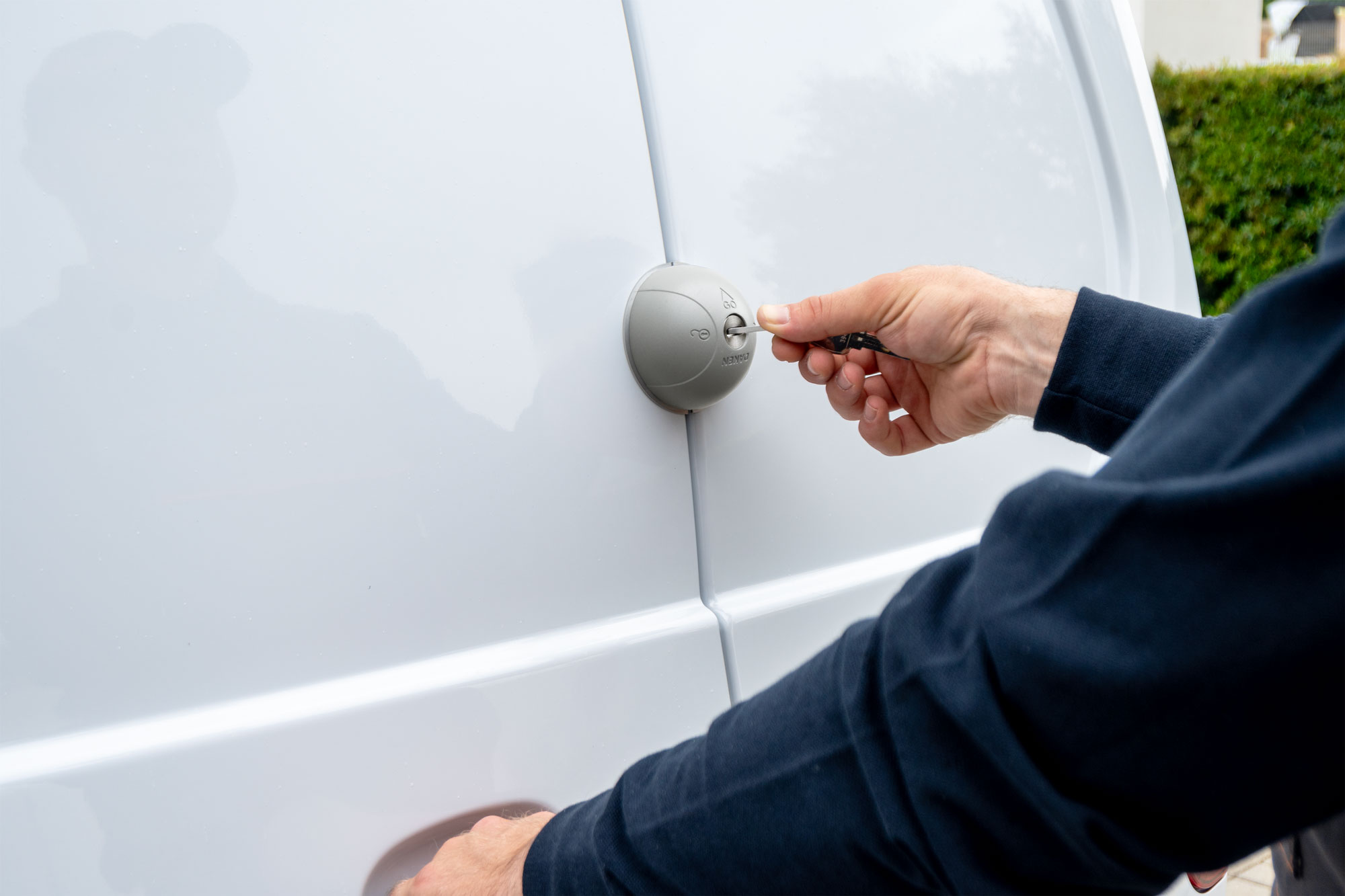 Chiusure di sicurezza per porte furgoni: guida alla scelta del modello ideale