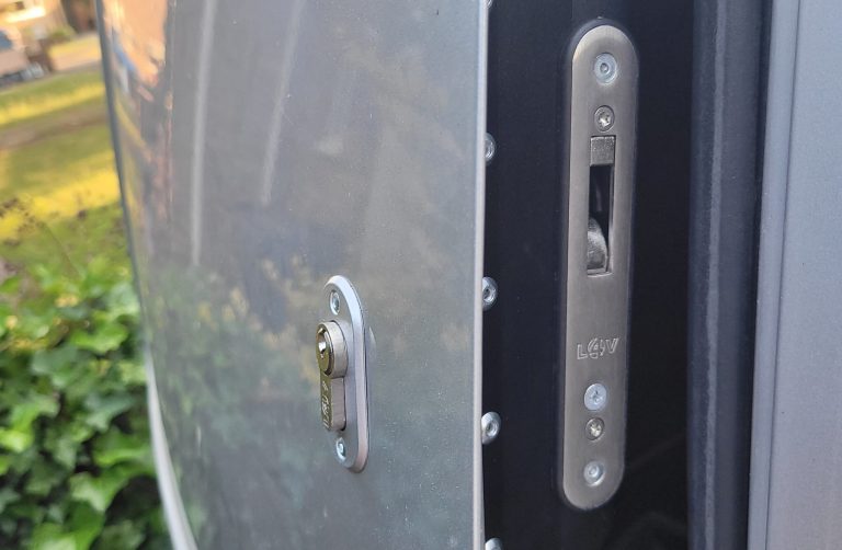 Le Chiusure di sicurezza per porte furgoni Daken Locks per Veicoli Professionali