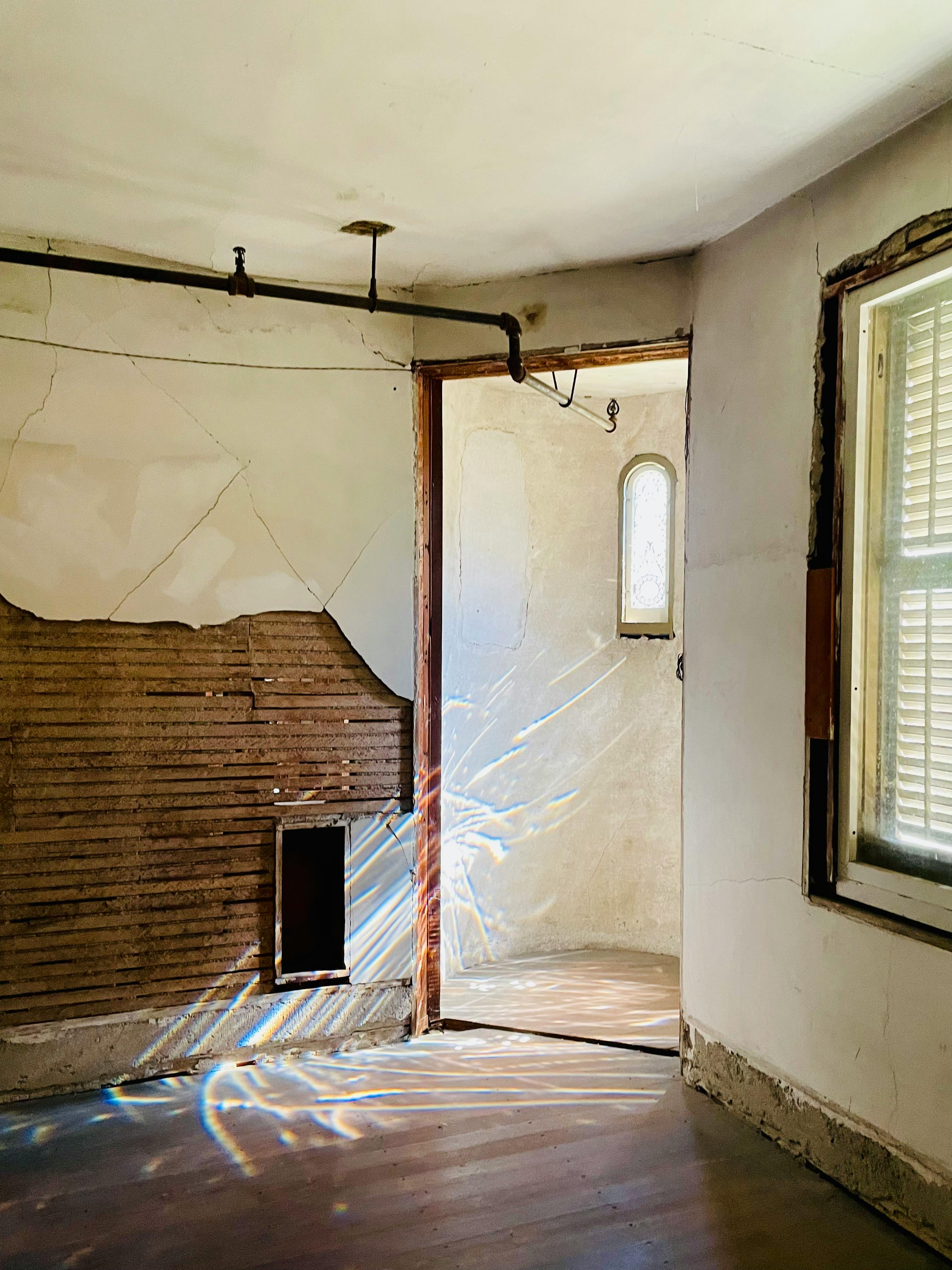 Affordable Crawl Space Encapsulation to Eliminate Mold and Moisture