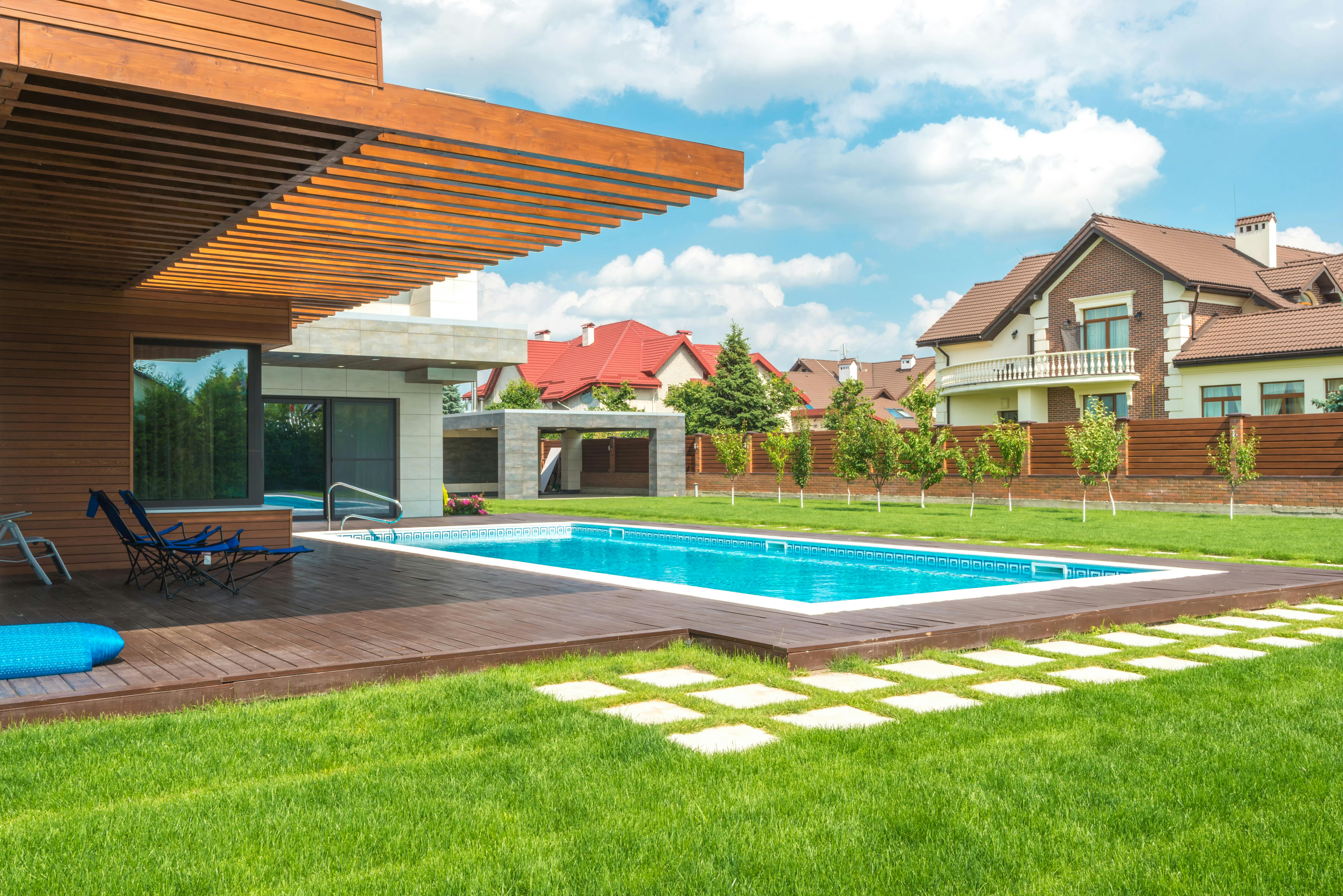 Coastal Cabana: A Coastal Paradise in District 18
