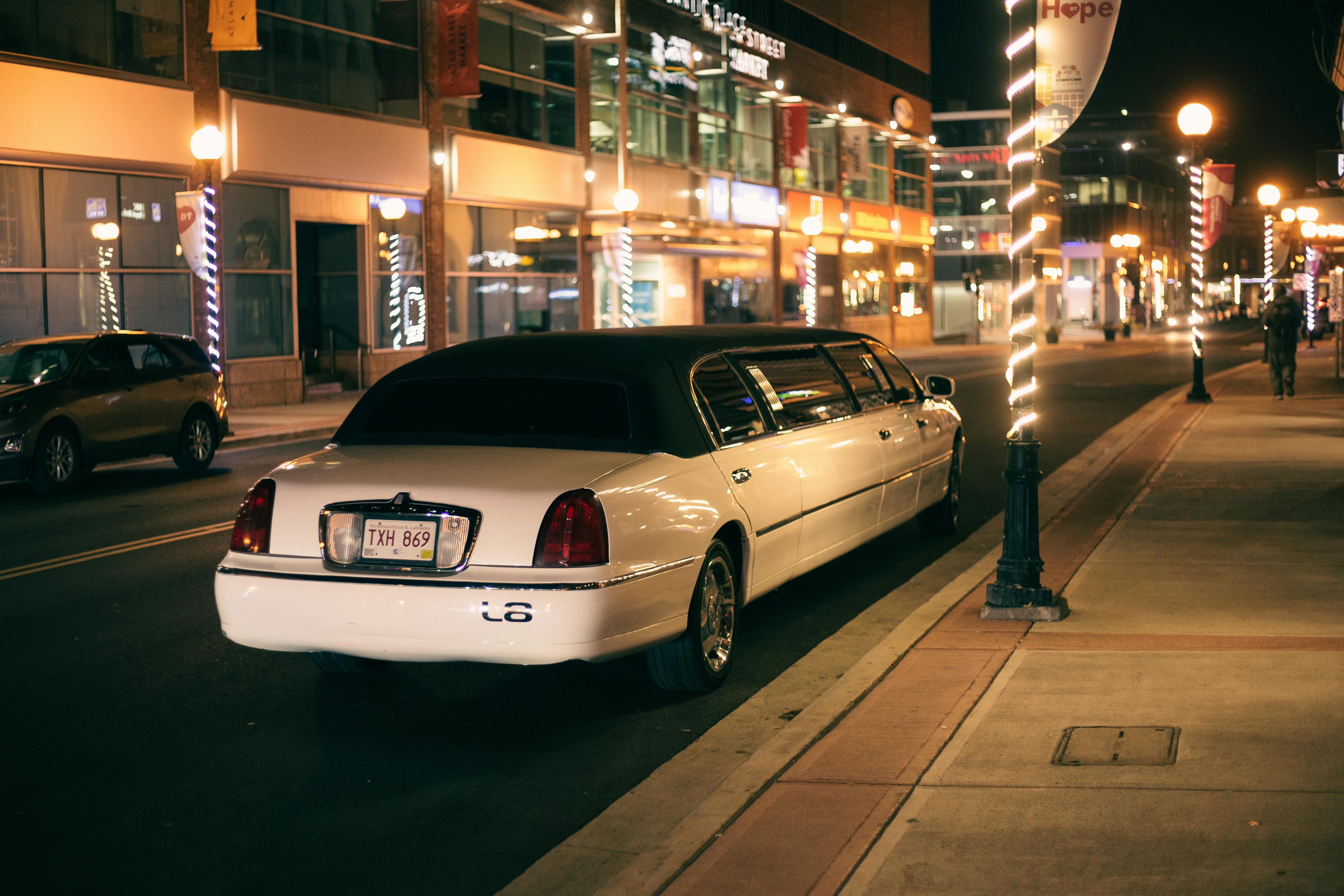 Top Limo Companies in Miami for Luxury Transportation – Miami limousine