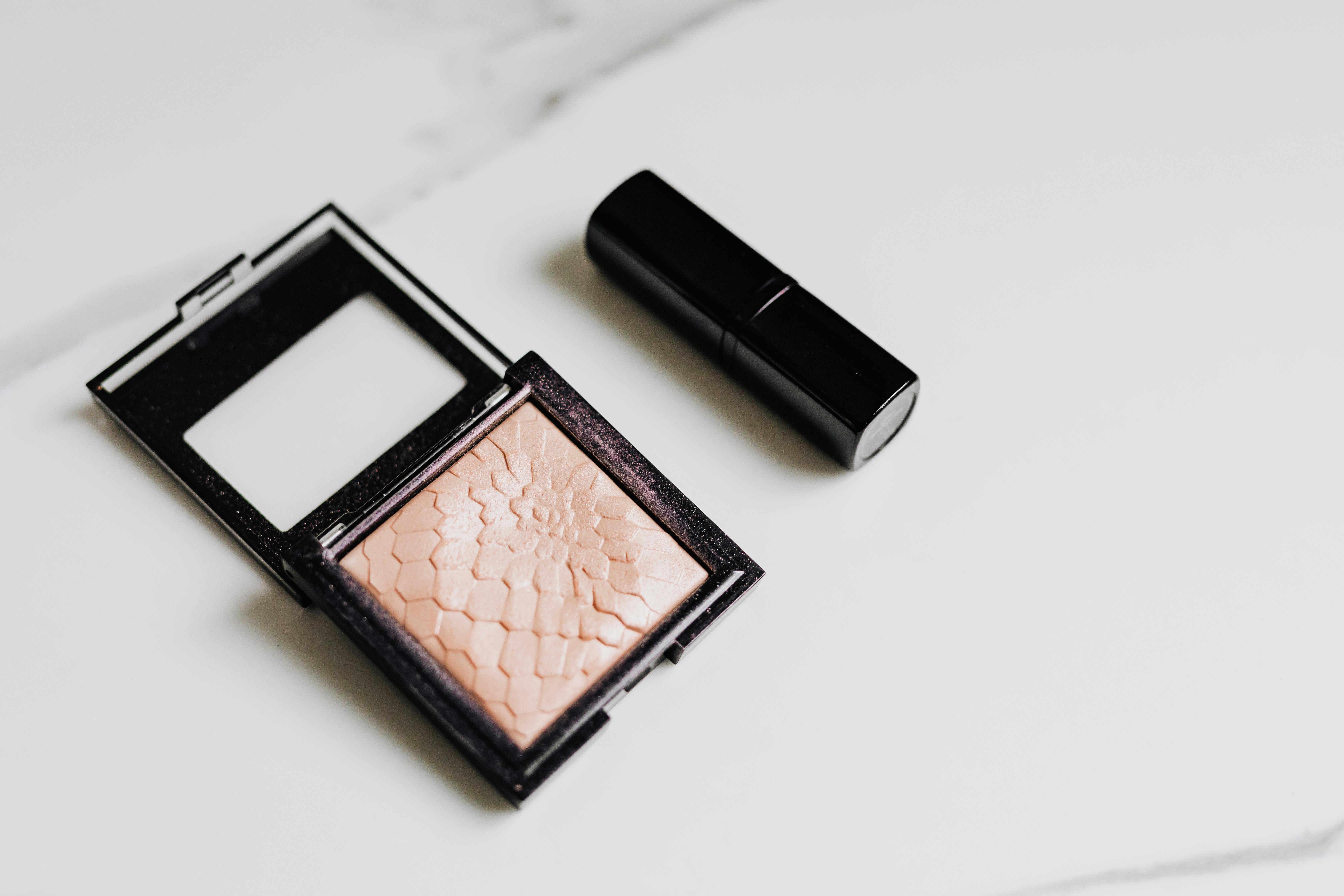 How Hourglass hidden corrective concealer Transforms Your Makeup Routine