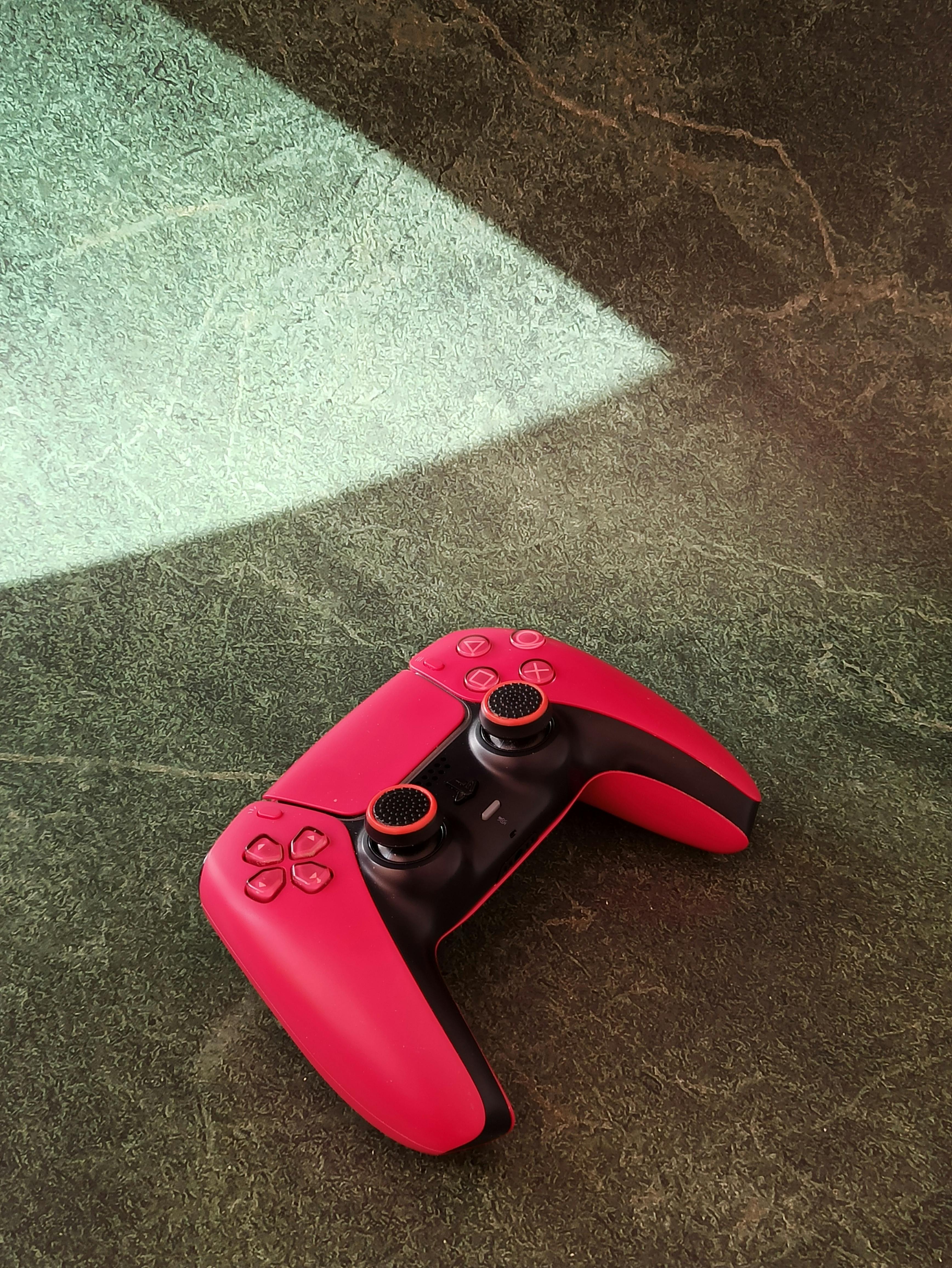 Retro Game Consoles for Sale – Fast Delivery Worldwide