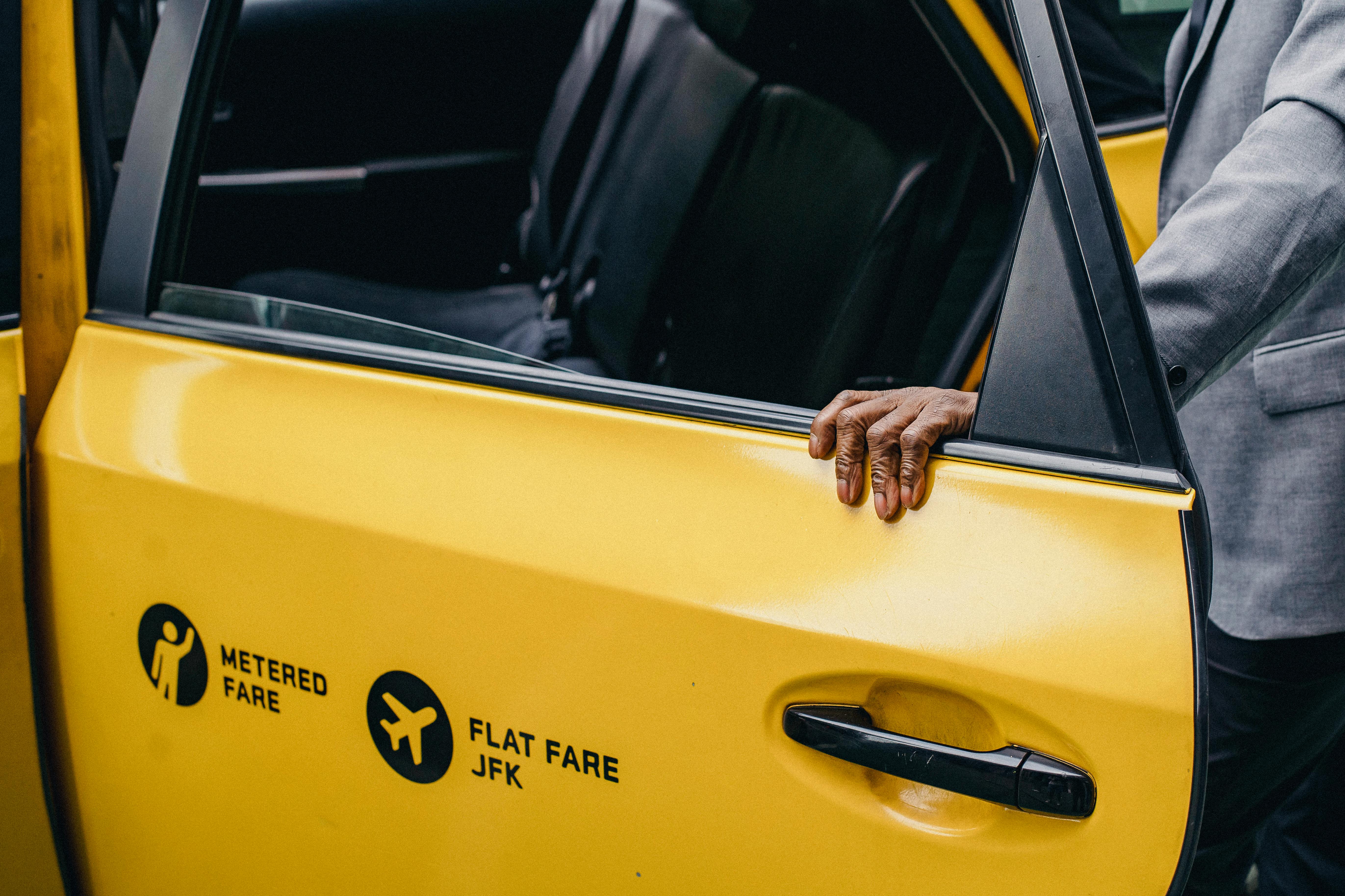 Gemini Taxis – Your Local Minicabs Specialist