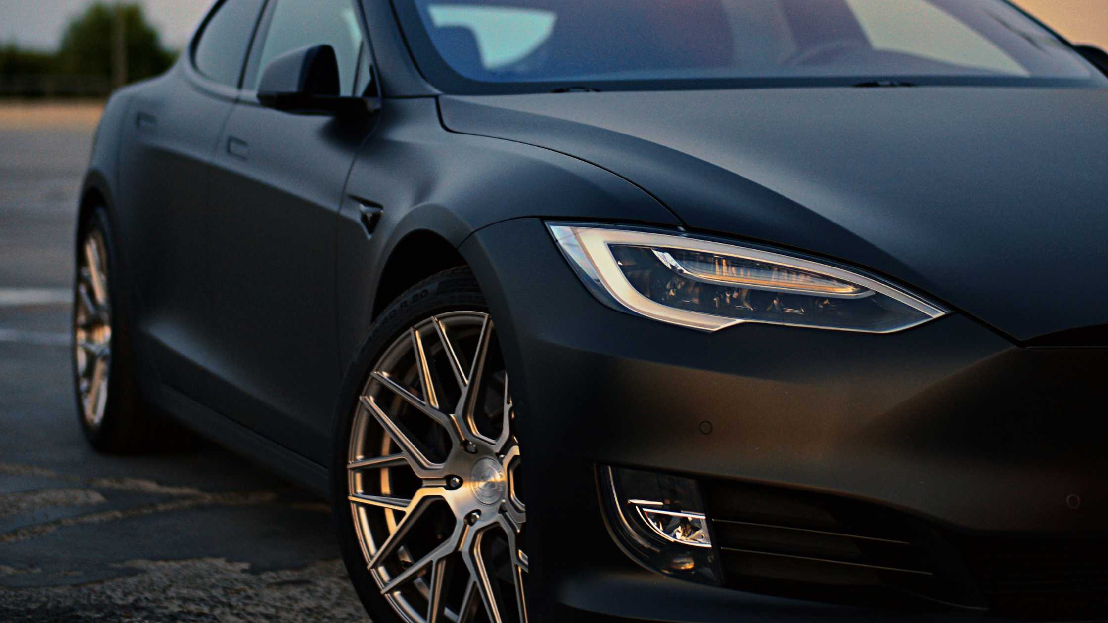 Tesla PPF Installation Experts: Preserve Your Car’s Sleek Finish